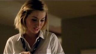 Ана де Армас, Лоренца Иззо, секс сцена в лучшей эротической ебле в купании - порно видео