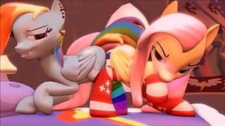 Флаттершай и Рэйнбоу Дэш добле с дилдо - порно видео