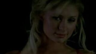 Пэрис Хилтон соблазняет - порно видео