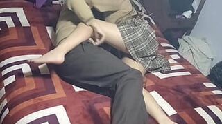 Мексиканская девушка после занятий - порно видео