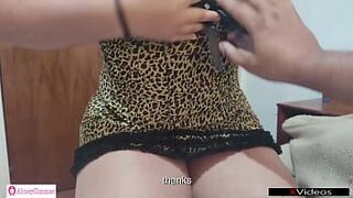 Я звоню мужу, пока занимаюсь сексом с племянником Лолитой Эбни - порно видео