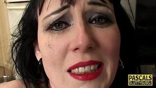 Фетиш-милфу грубо трахнули - порно видео