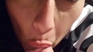 Грудастая персидская богиня с большими потрясающими пирсингованными сиськами - порно видео