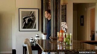 Парня застукали за мастурбацией и потом трахнули - порно видео