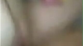 Богатая мокрая вагина - порно видео