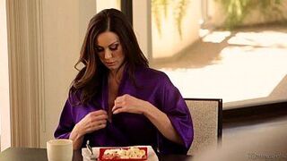 Грудастые мамочки Кендра Ласт и Ариана Мари - порно видео