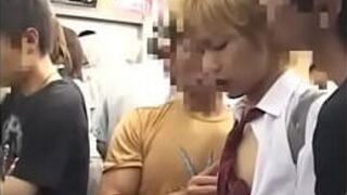 японского мальчика разыграли в поезде - порно видео