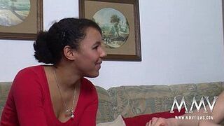 ММВ фильмы застенчивая чернокожая тинка в любительском видео - порно видео